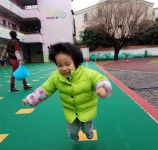4岁懂事女童遭遇各种病魔侵袭